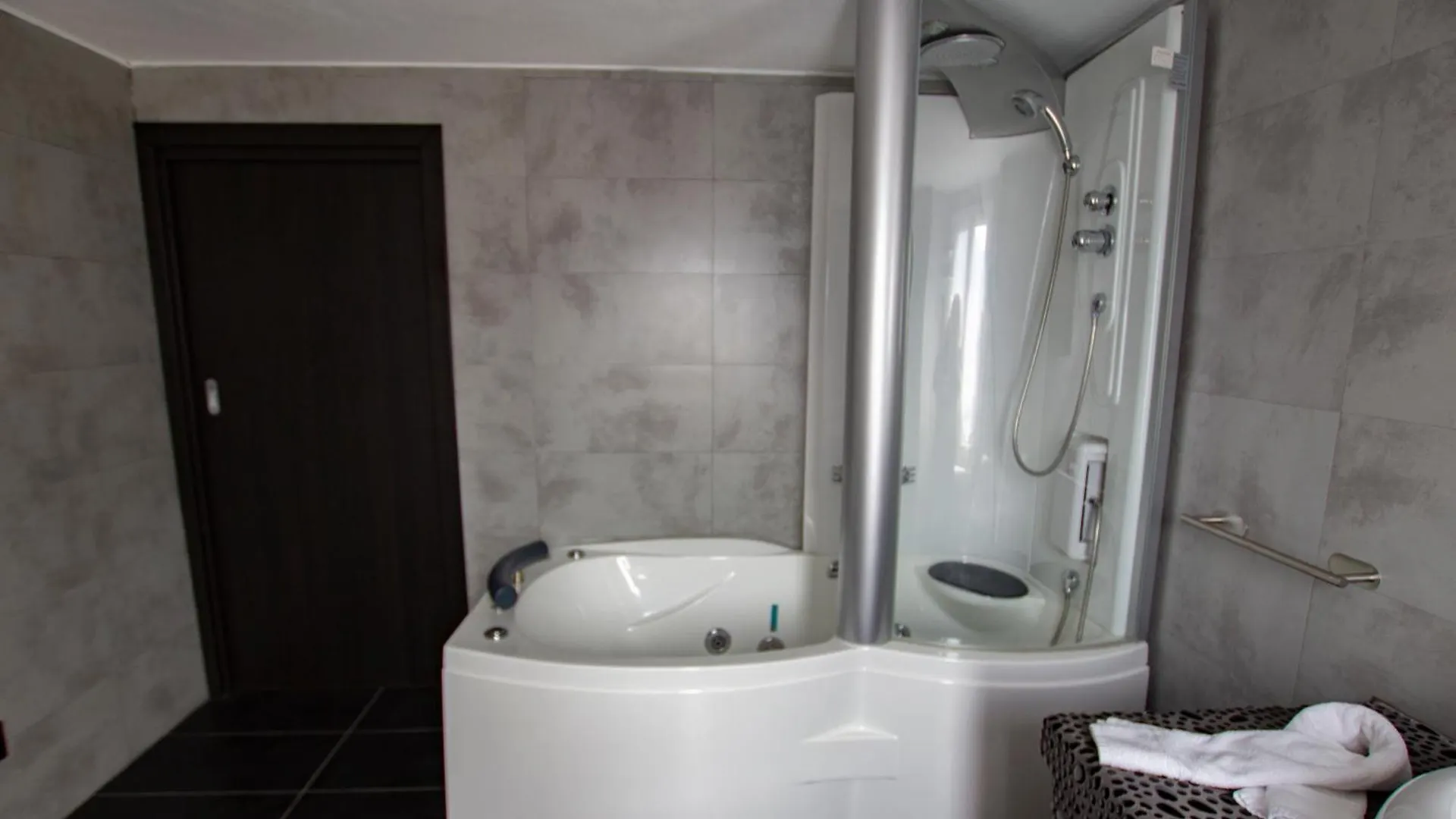 Ca' Lala Apartment Lezzeno Italy